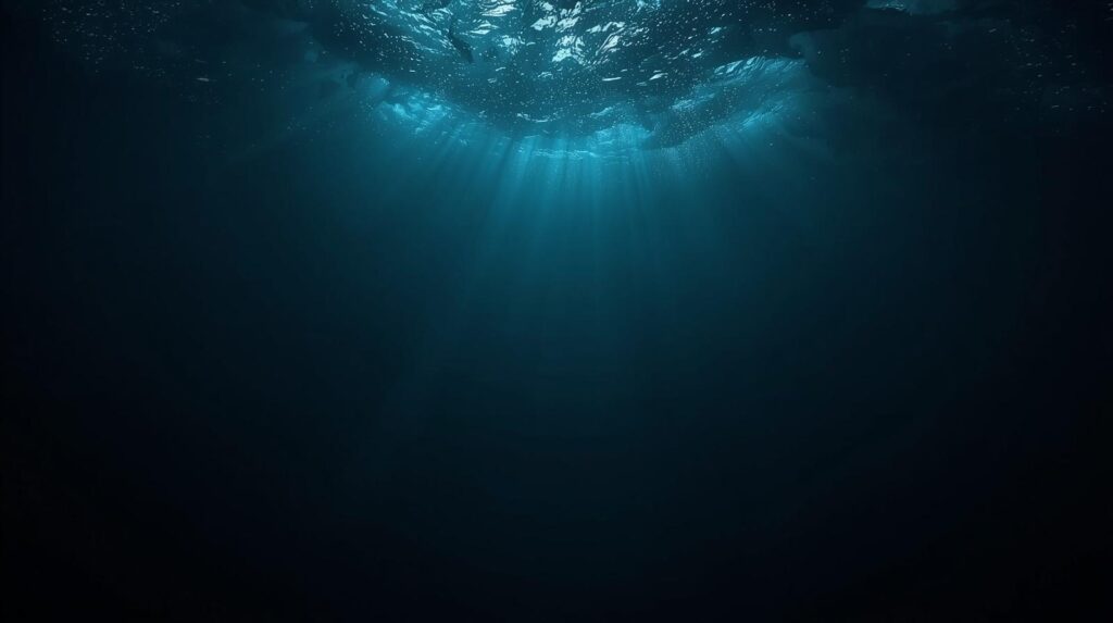 أعماق المحيط المظلمة، كائنات بحرية غامضة، حطام سفن